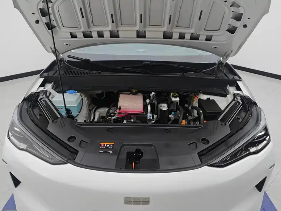 Geely Galaxy E5 — фото 2