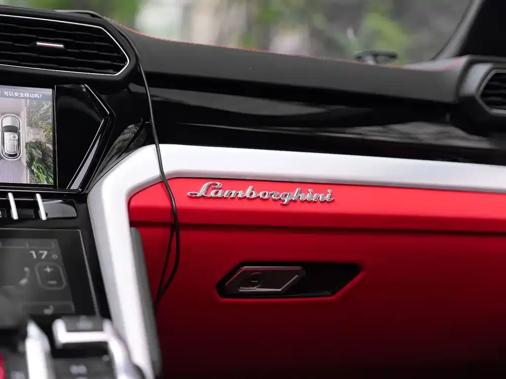Lamborghini Urus — фото 3