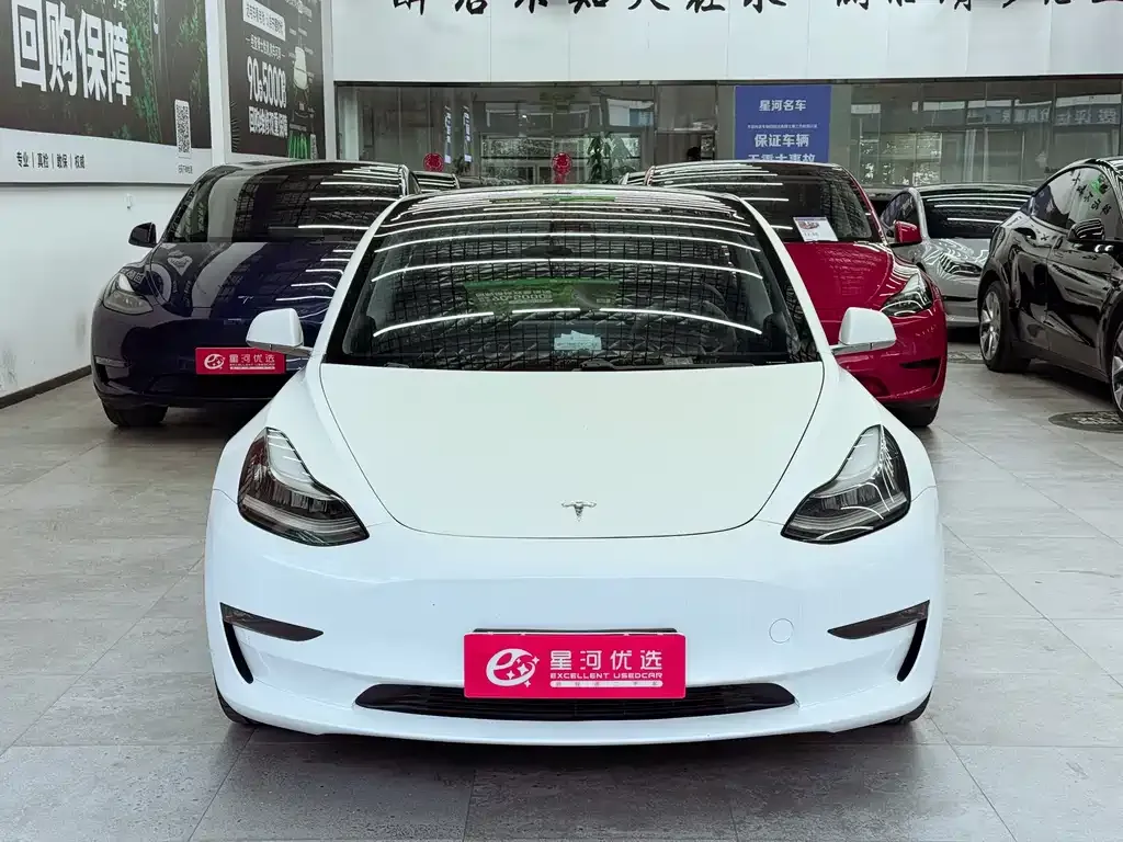 Tesla Model 3 — фото 8