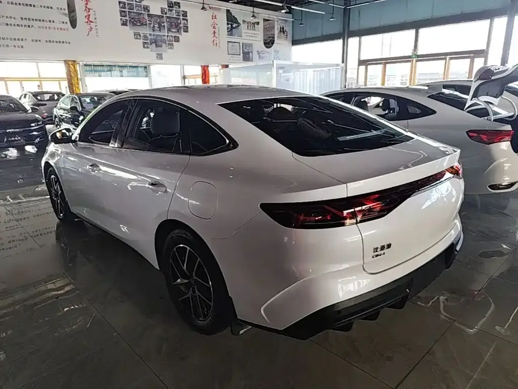BYD Qin L — фото 8