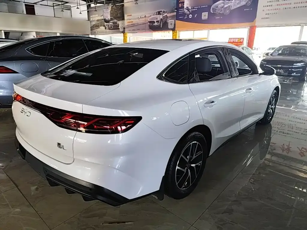 BYD Qin L — фото 7