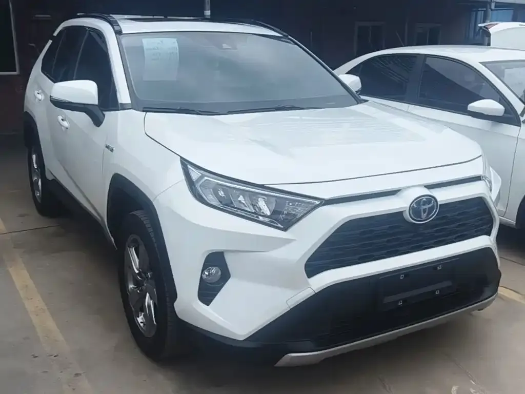 Toyota RAV4 — фото 9