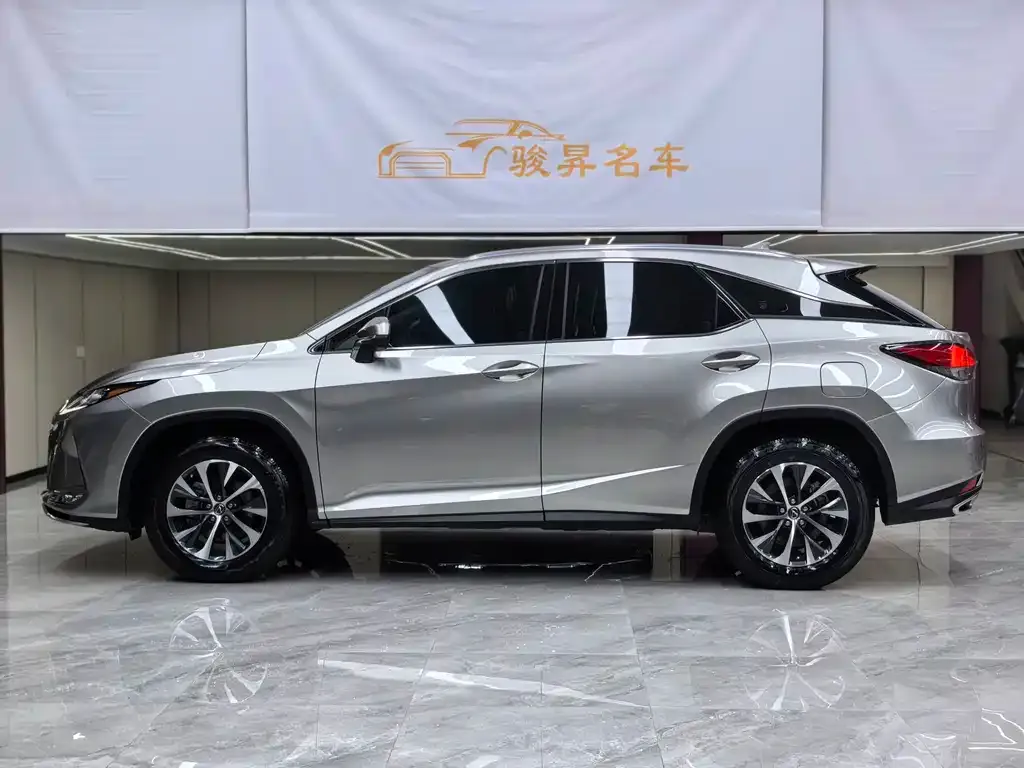 Lexus RX — фото 5