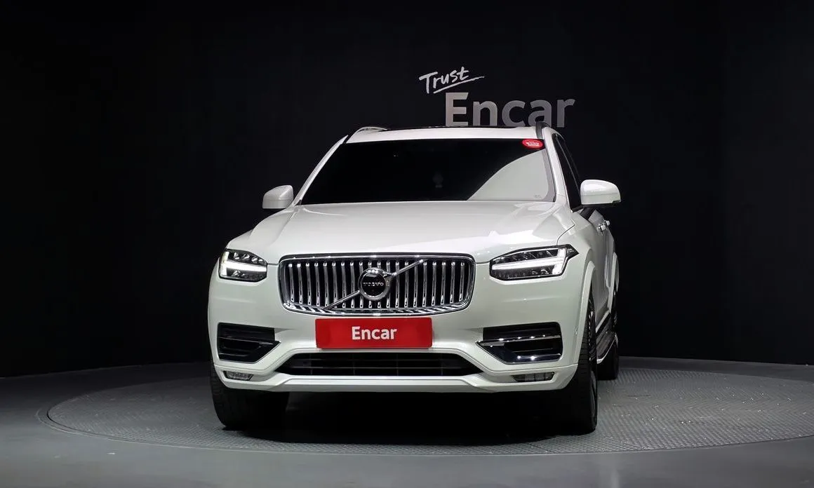 Volvo XC90 — фото 10