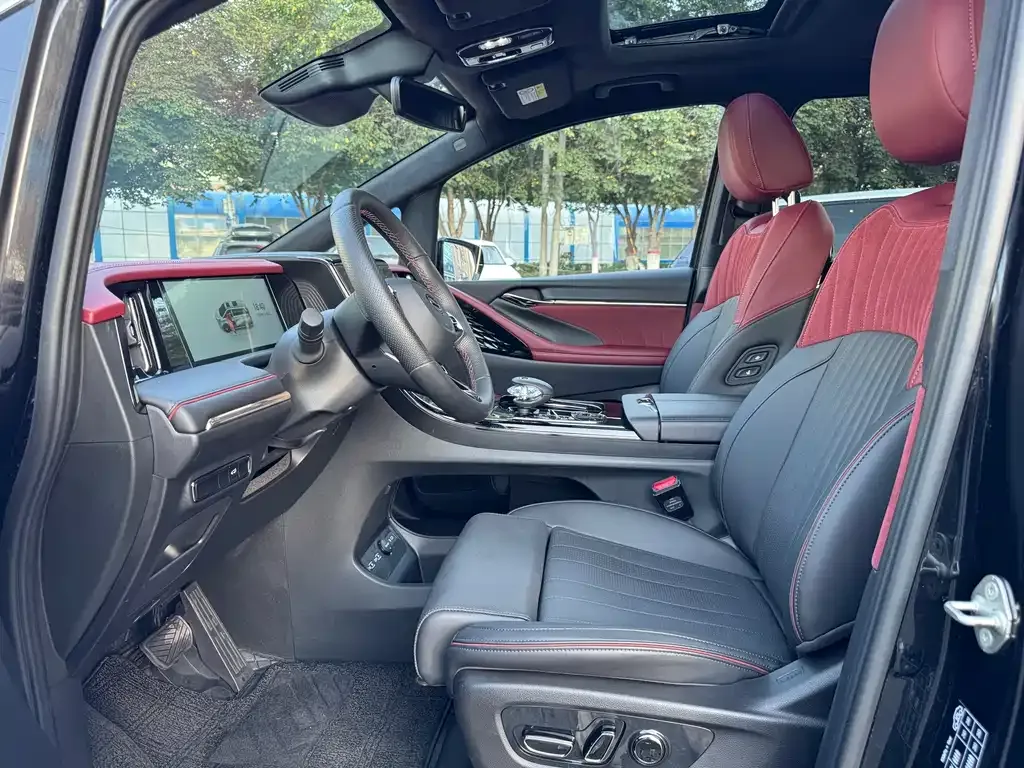 GAC Motor Trumpchi M8 — фото 10