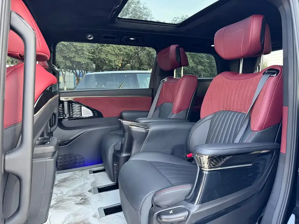 GAC Motor Trumpchi M8 — фото 2