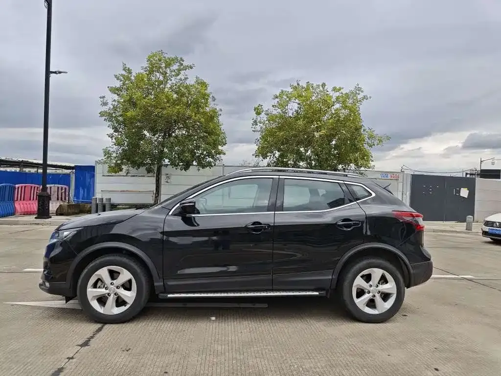 Nissan Qashqai — фото 9