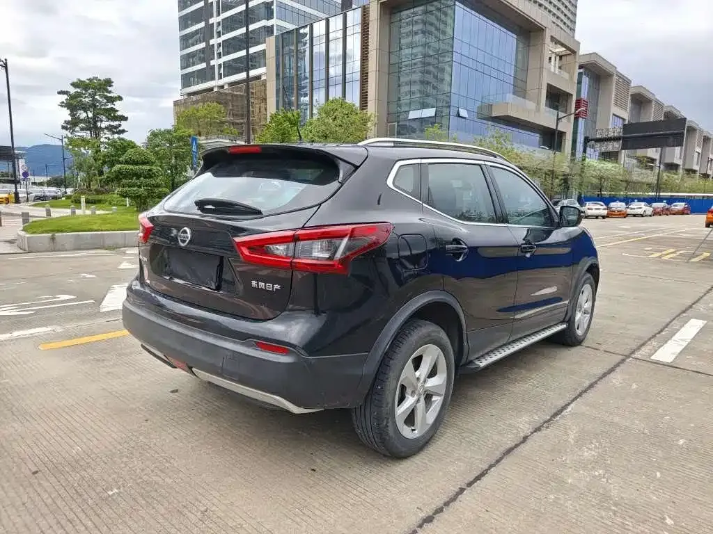 Nissan Qashqai — фото 8