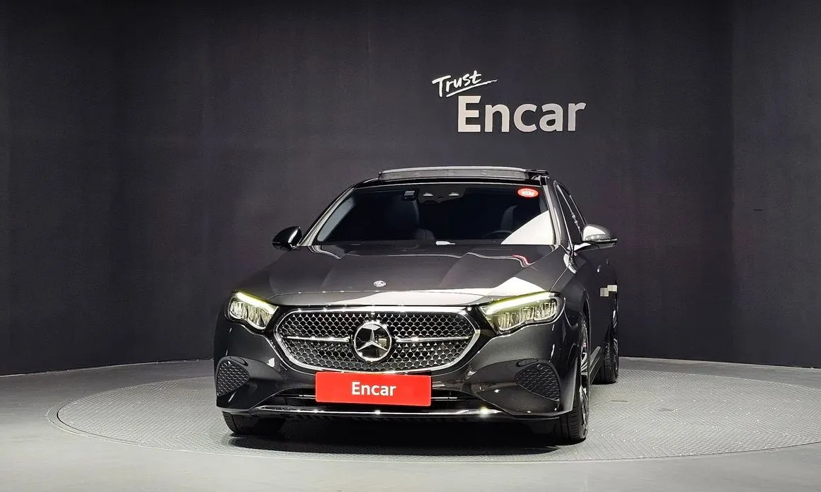 Mercedes-Benz E-Class — фото 9