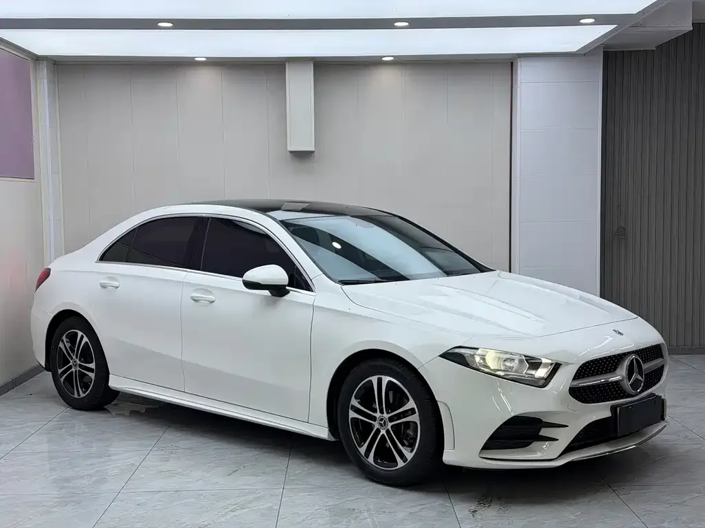 Mercedes-Benz A-Class — фото 8