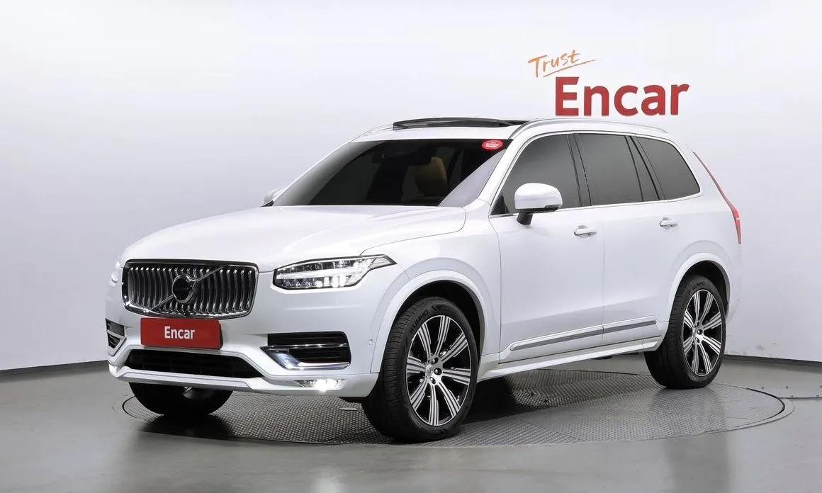 Volvo XC90 — фото 1