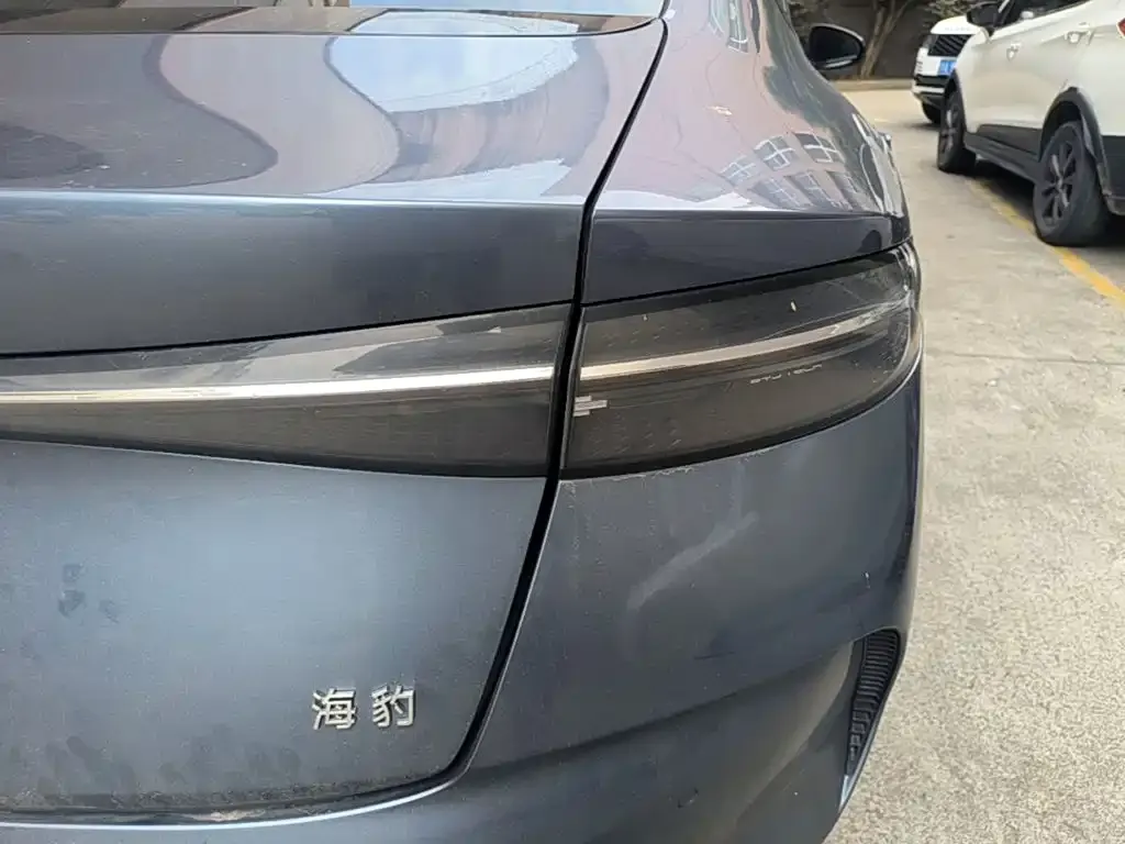 BYD Seal — фото 9