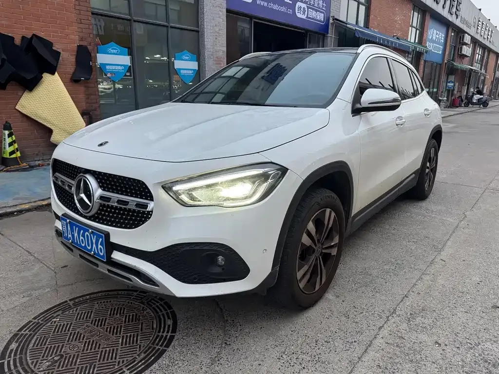 Mercedes-Benz GLA — фото 1