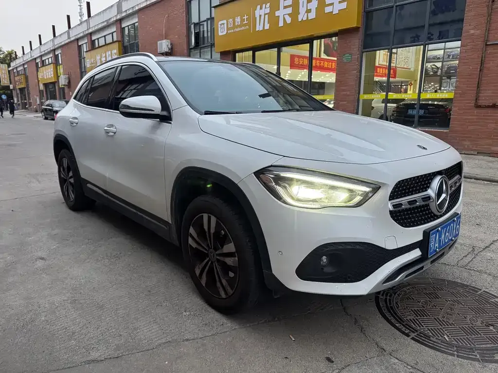 Mercedes-Benz GLA — фото 6