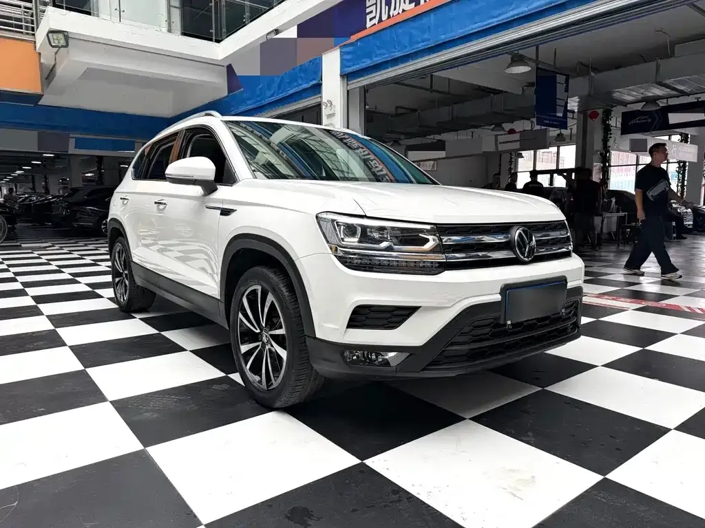 Volkswagen Tharu — фото 3