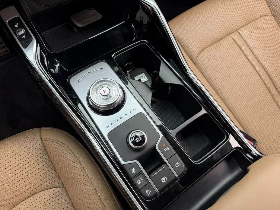 Kia Sorento — фото 9