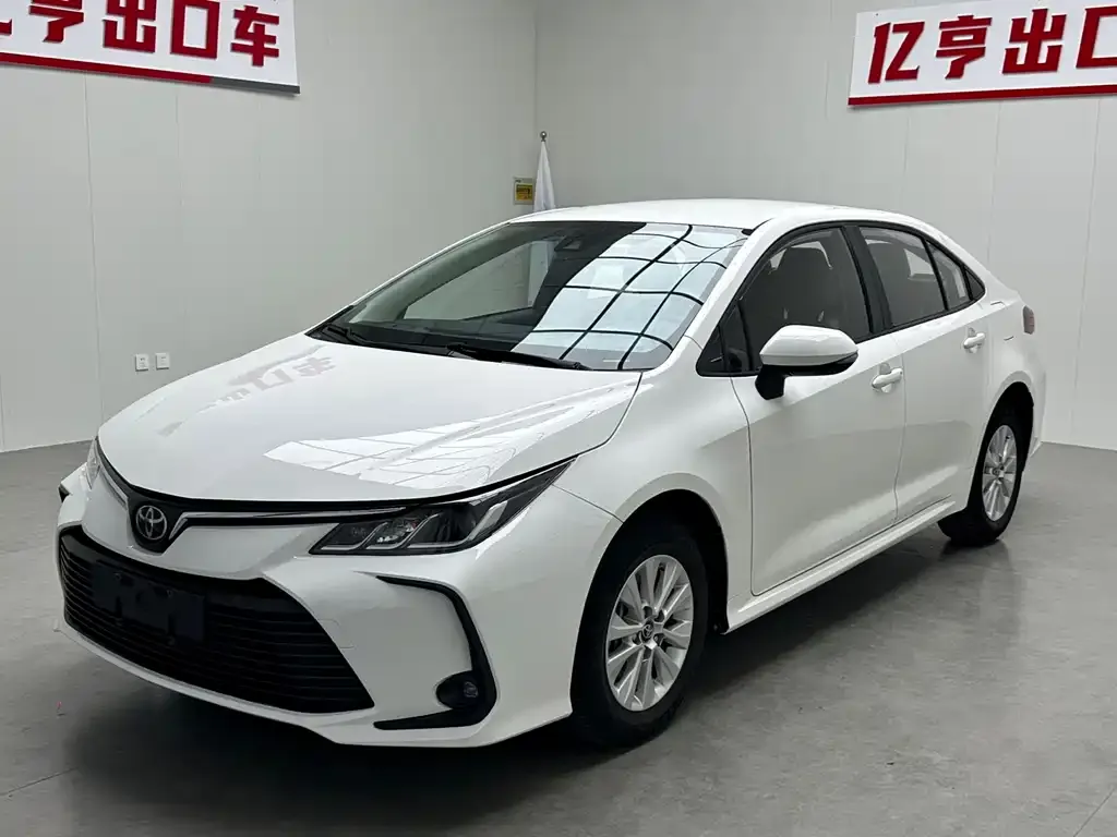 Toyota Corolla — фото 1