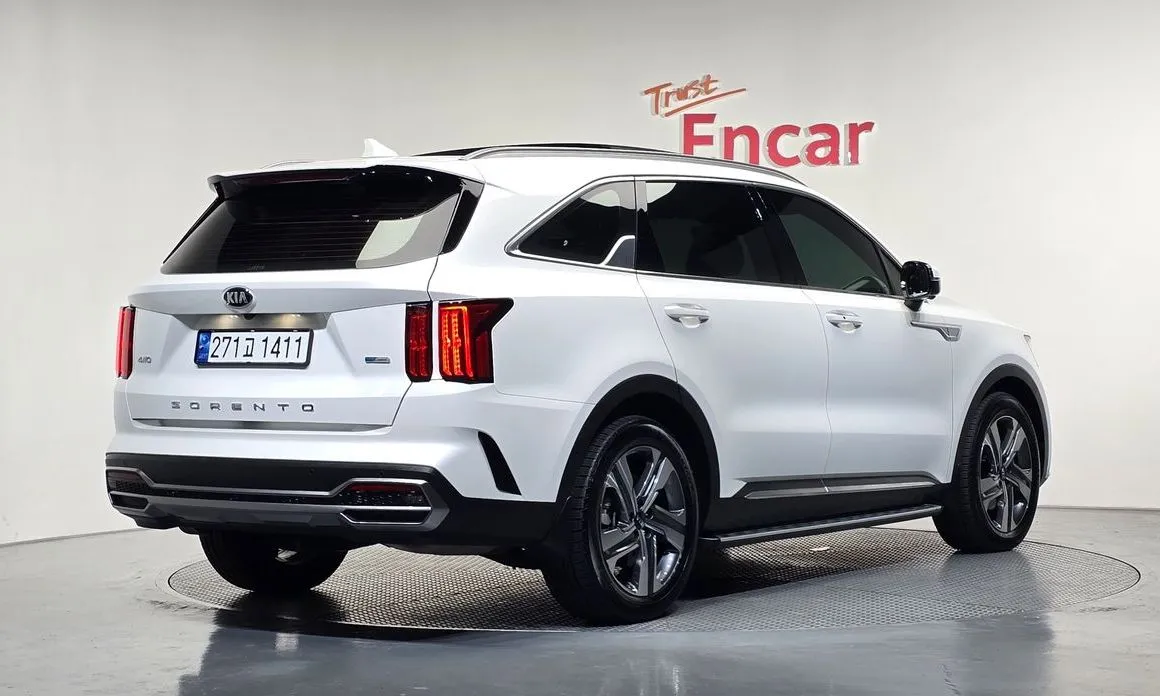 Kia Sorento — фото 6