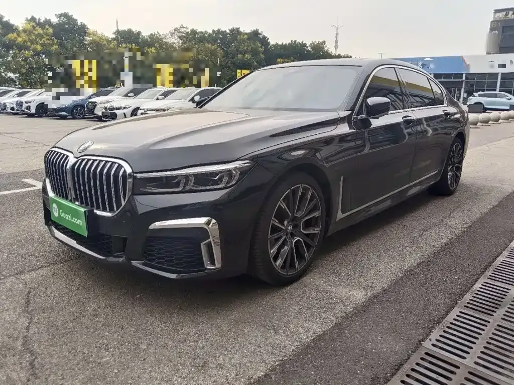 BMW 7 Series — фото 1