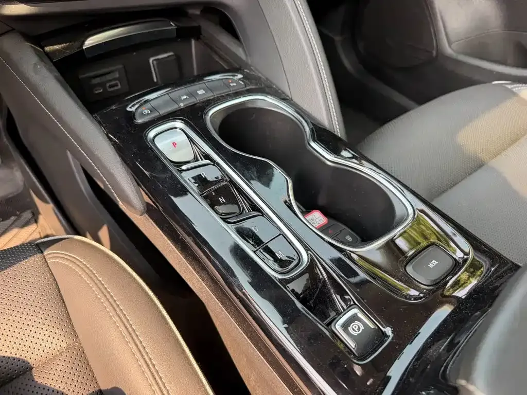 Buick Envision Plus — фото 2