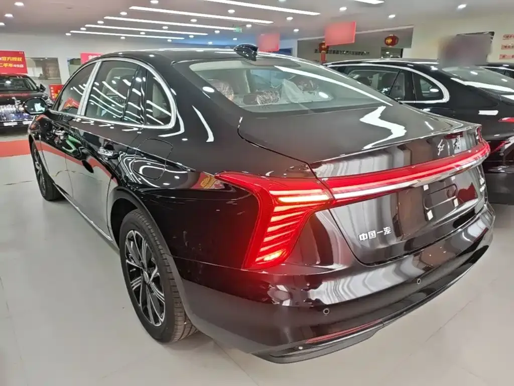 Hongqi H5 PHEV — фото 5