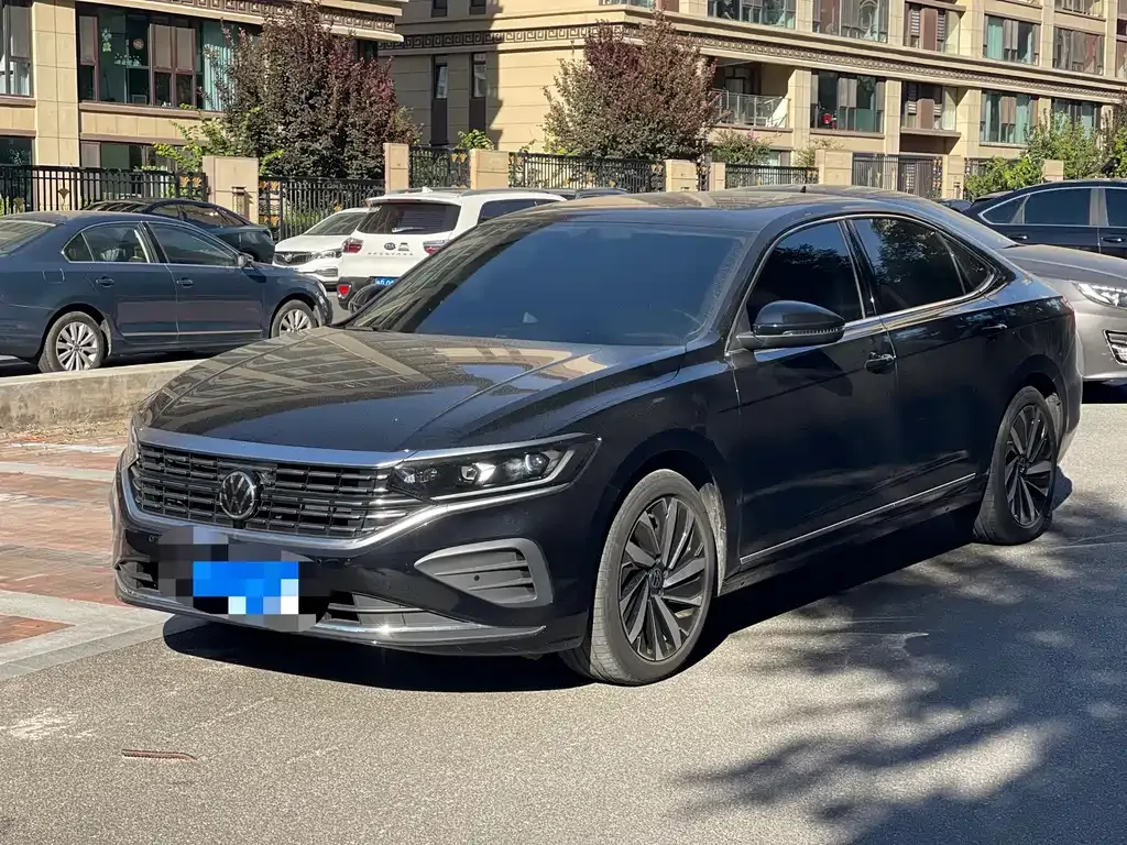 Volkswagen Passat — фото 1