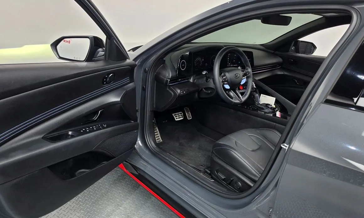 Hyundai AVANTE — фото 8