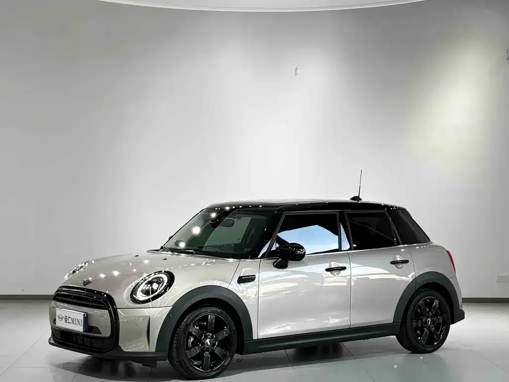 MINI Cooper (3-door) — фото 1
