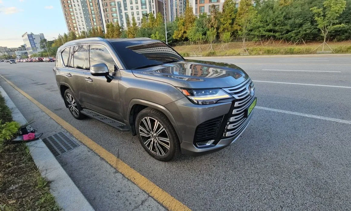 Lexus LX — фото 2