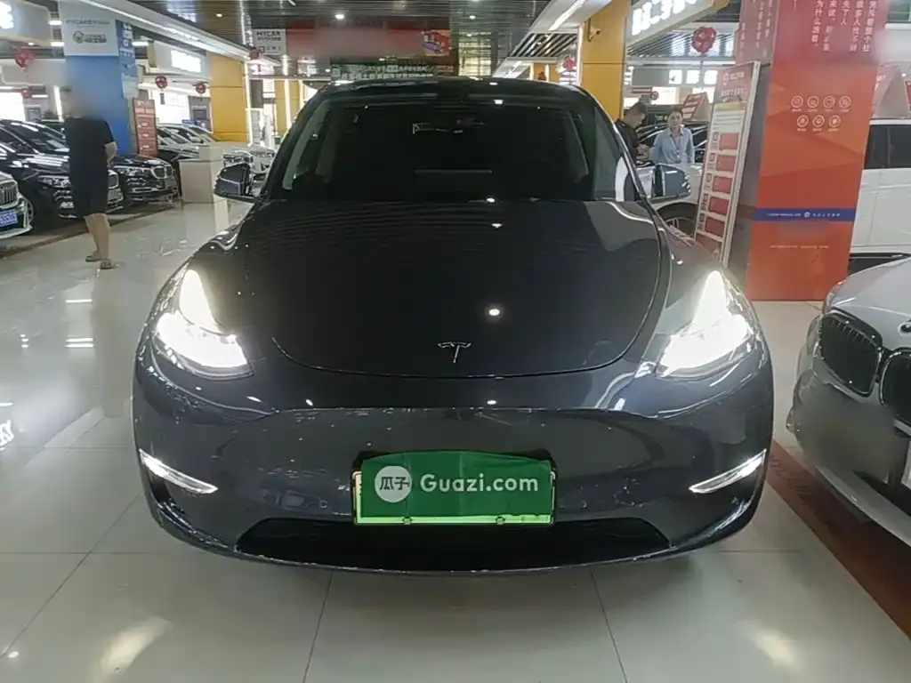 Tesla Model Y — фото 6