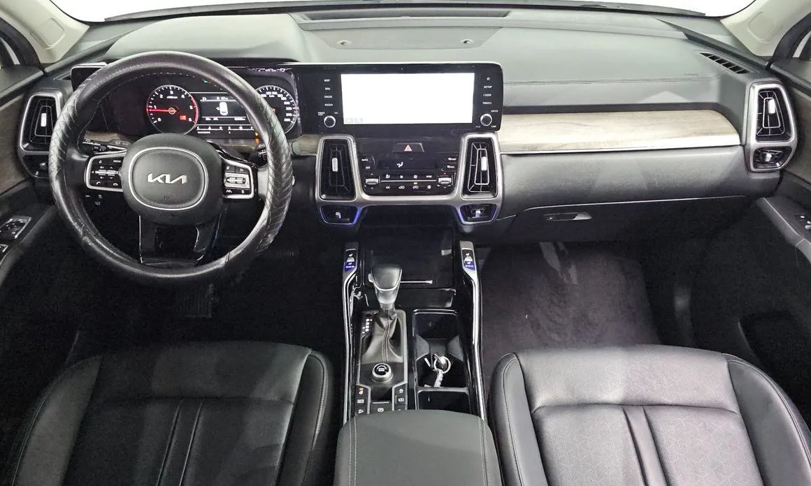 Kia Sorento — фото 7