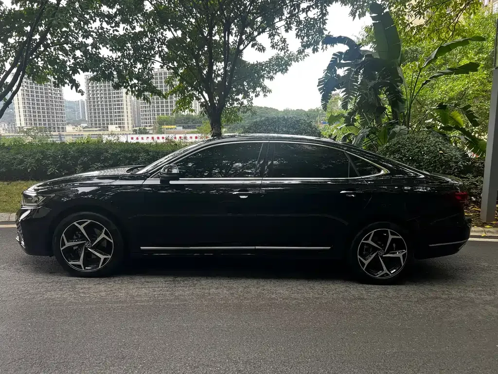 Volkswagen Passat — фото 8