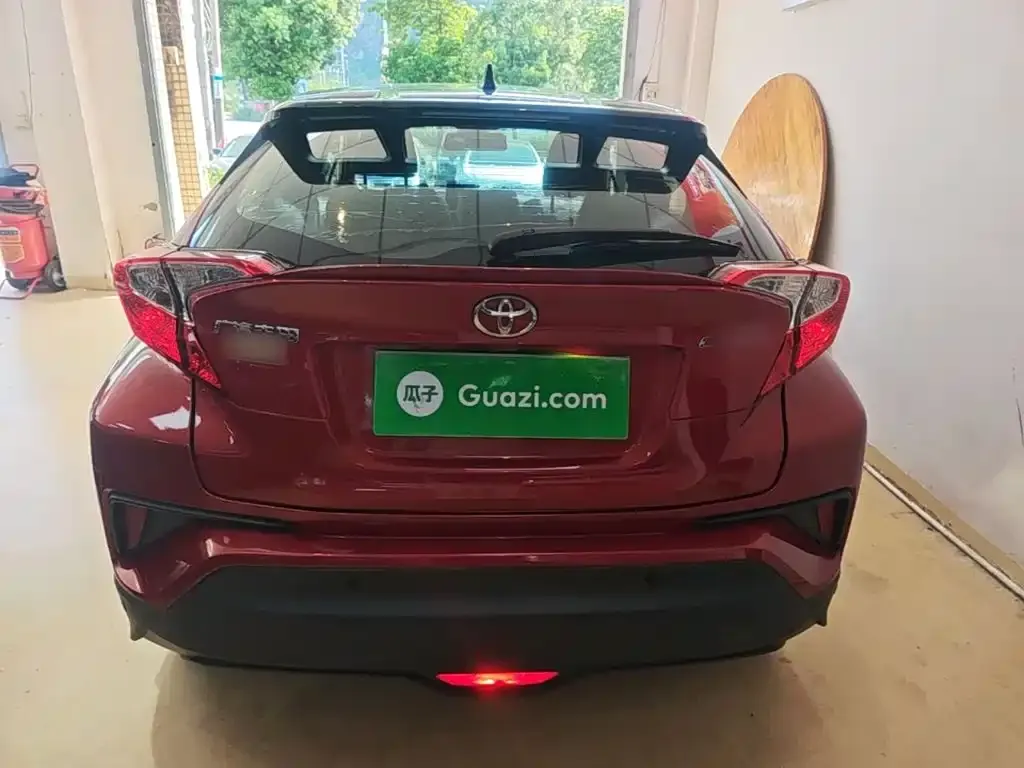 Toyota C-HR — фото 4