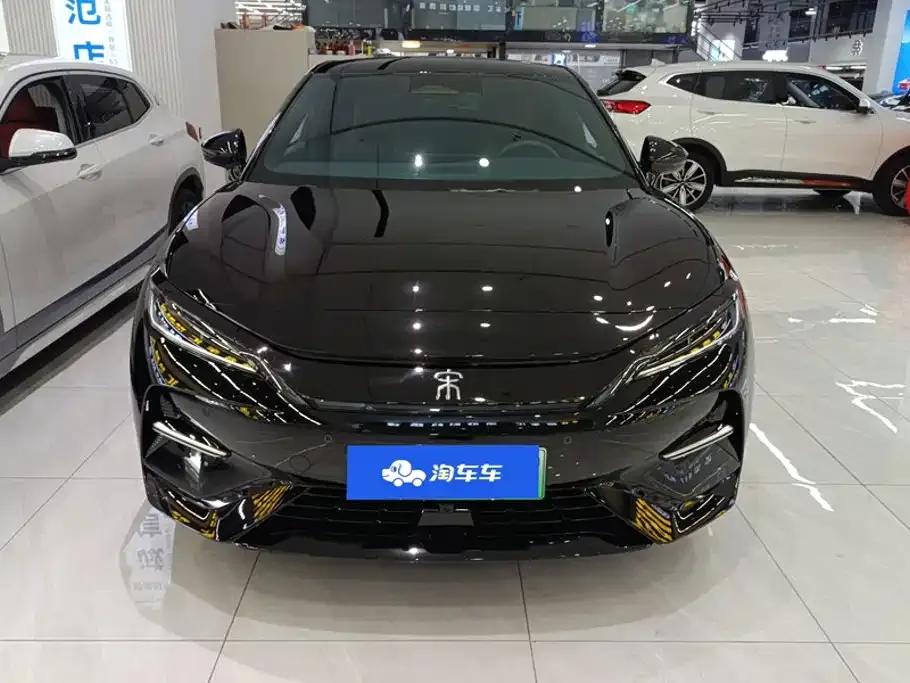 BYD L EV — фото 10