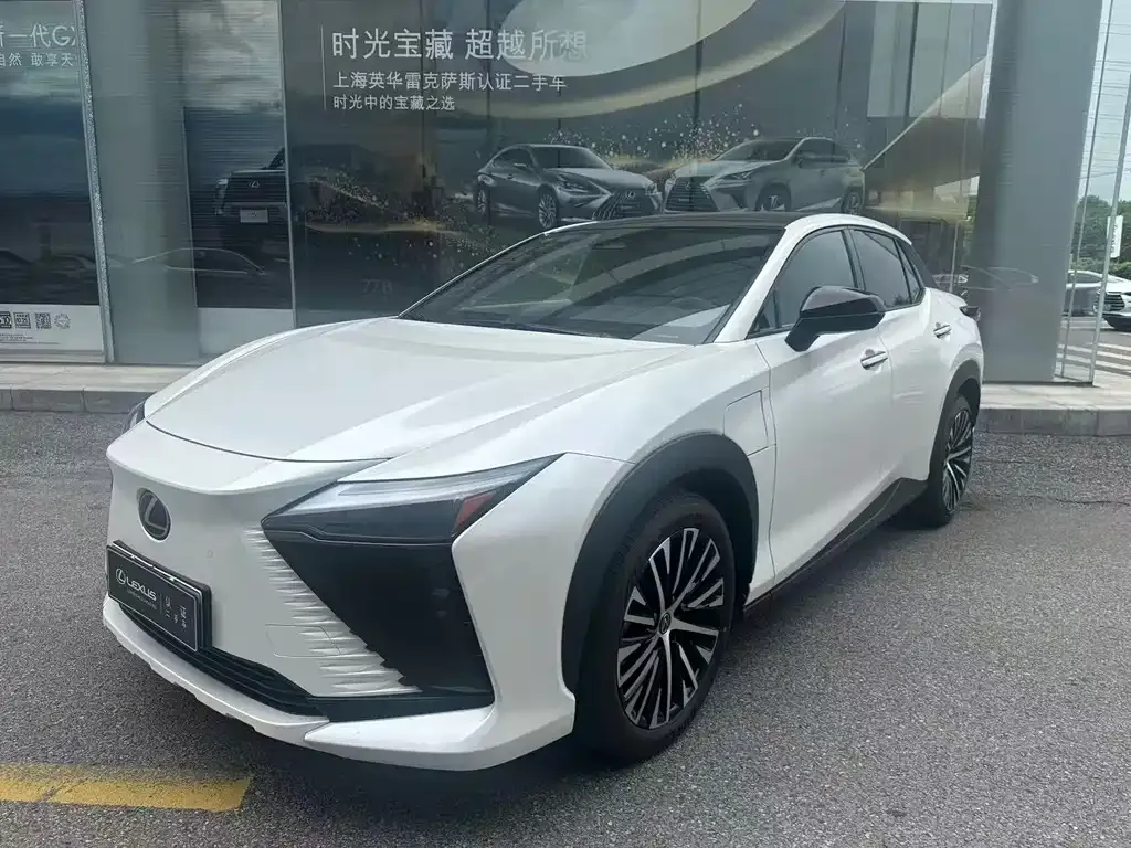 Lexus RZ — фото 1
