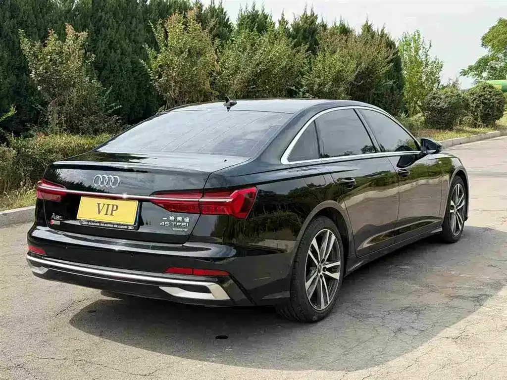Audi A6L — фото 7