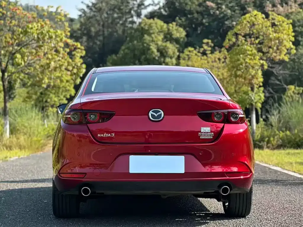 Mazda 3 Axela — фото 3
