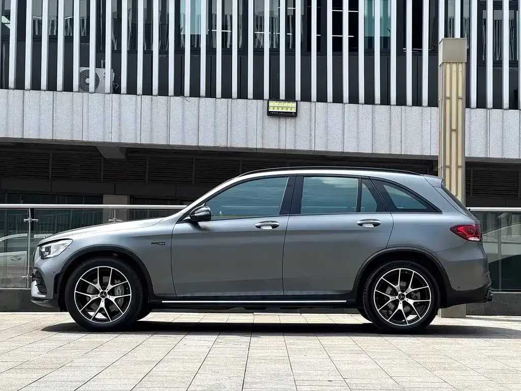 Mercedes-Benz GLC AMG — фото 9