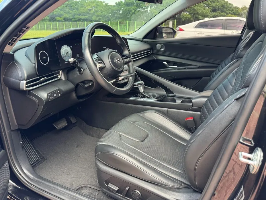 Hyundai AVANTE — фото 6