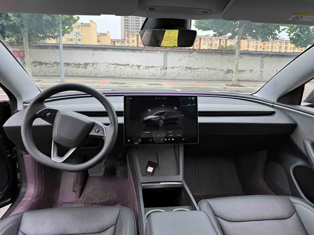 Tesla Model 3 — фото 3