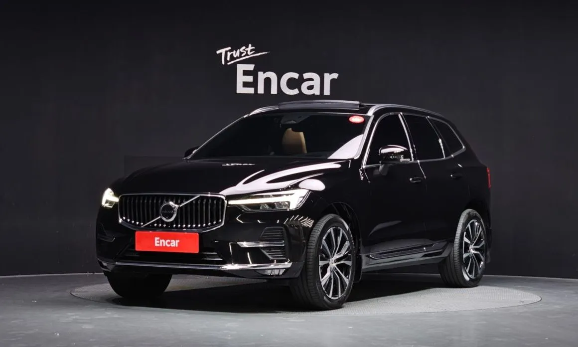 Volvo XC60 — фото 1