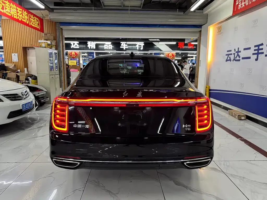 Hongqi H9 — фото 10