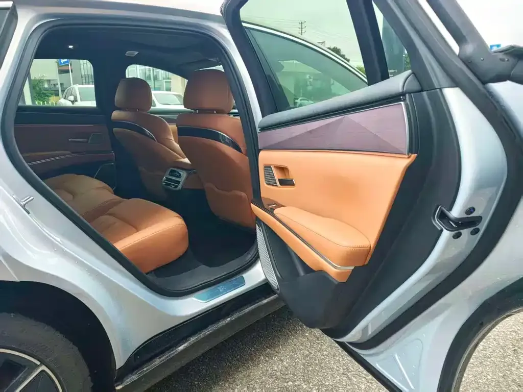 BYD Han L — фото 3