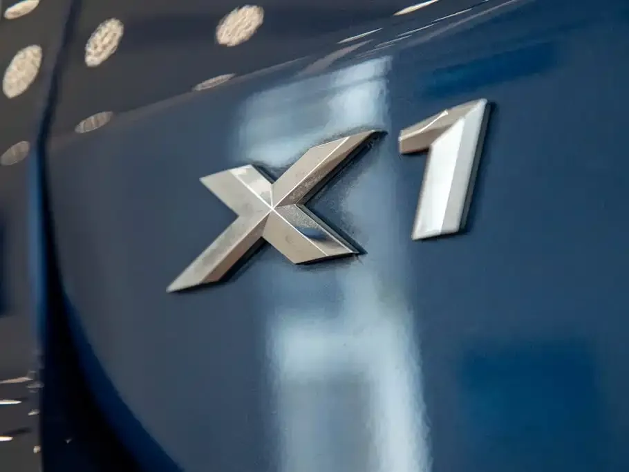 BMW X1 — фото 2