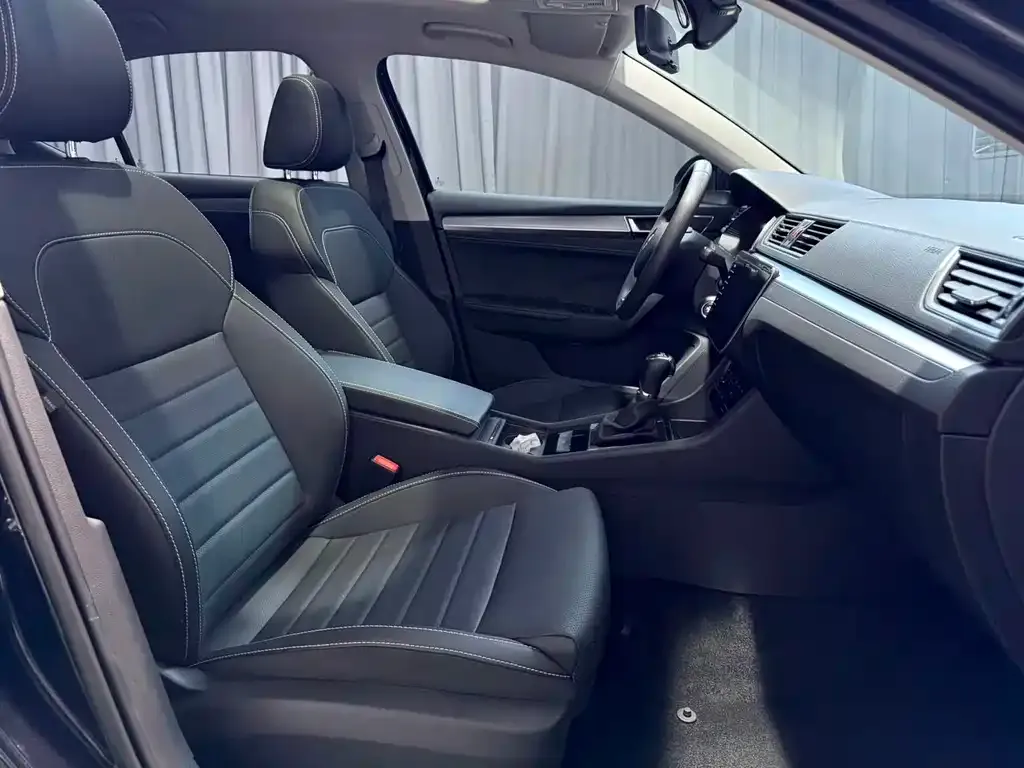 Skoda Superb — фото 6