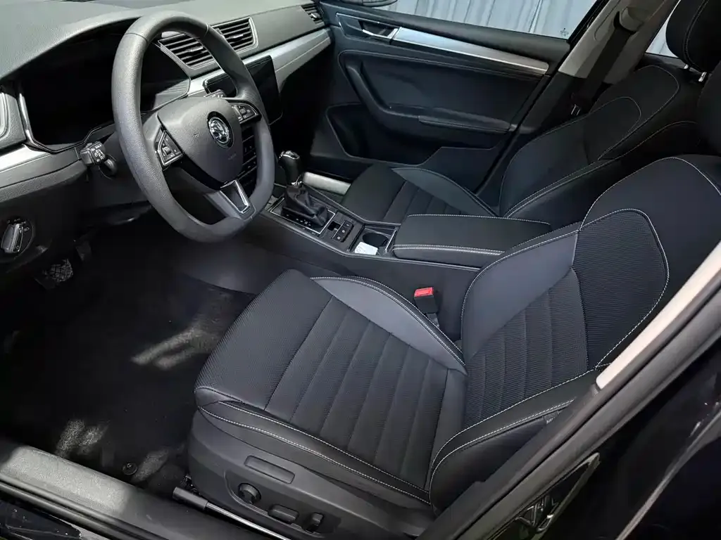 Skoda Superb — фото 3