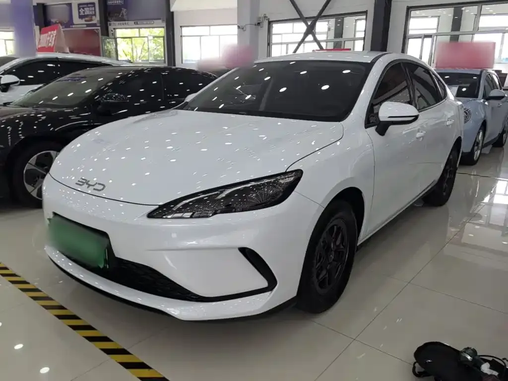BYD Seal 05 DM-i — фото 4