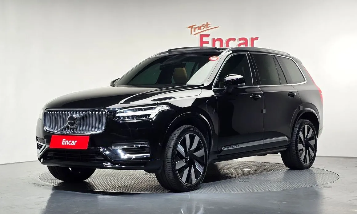 Volvo XC90 — фото 1