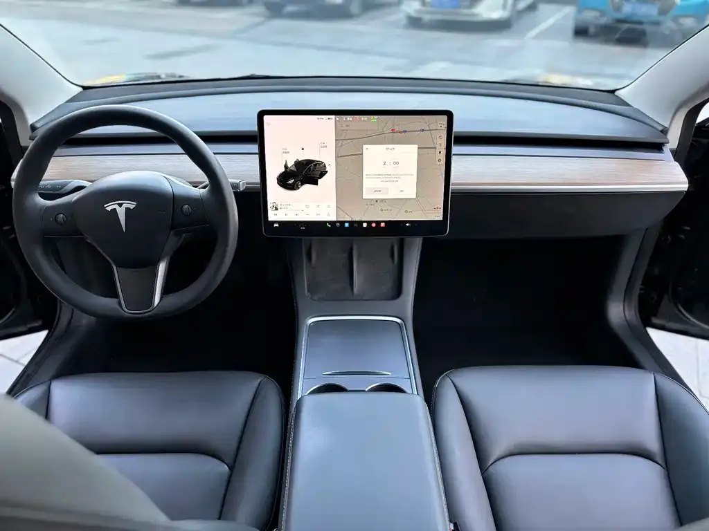 Tesla Model 3 — фото 9
