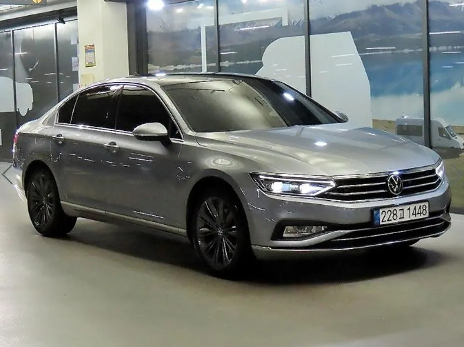 Volkswagen Passat — фото 1
